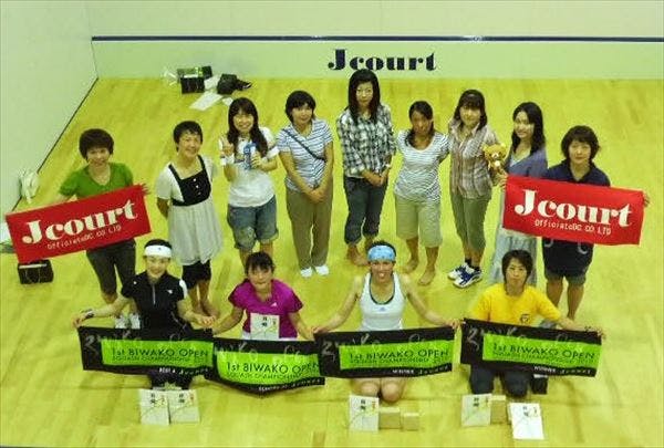 Jcourtは、滋賀県彦根市にあるスカッシュ施設です。専用コートでスカッシュをお楽しみください。