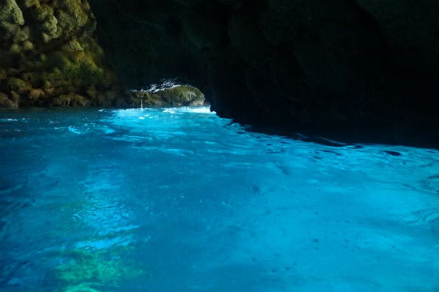沖縄の人気シュノーケリングスポット「青の洞窟」を思う存分お楽しみいただくことができます！