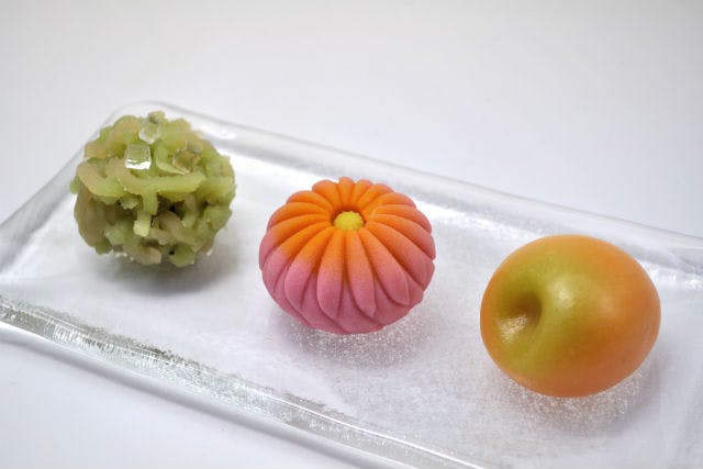 春甘堂 嵯峨野店は京都嵐山・嵯峨野にて和菓子づくりの料理体験をご提供しています。
