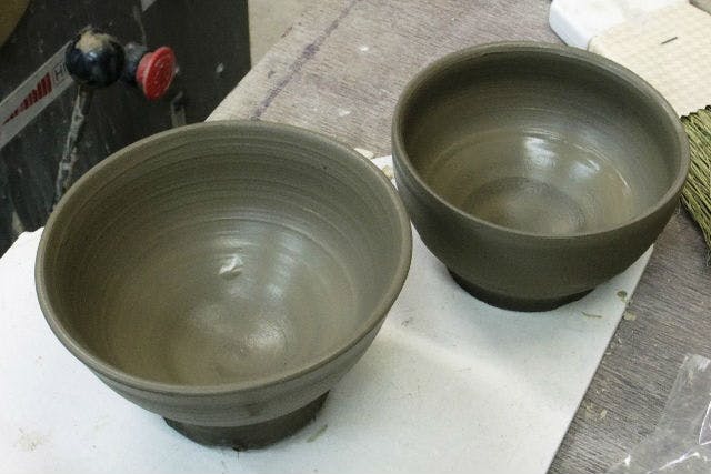 工房申は高知県南国市で陶房を運営しております。