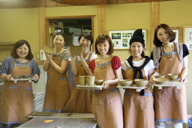 しがらき顕三陶芸倶楽部は、滋賀県信楽町で陶芸教室を開催しております。