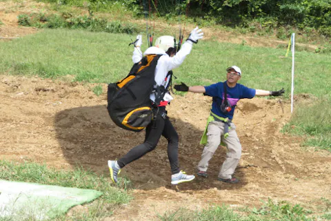 【埼玉・ときがわ町・パラグライダー】 パラグライダーで半日浮遊体験！！ 体力に自信がない方でも、気軽にチャレンジ！！
