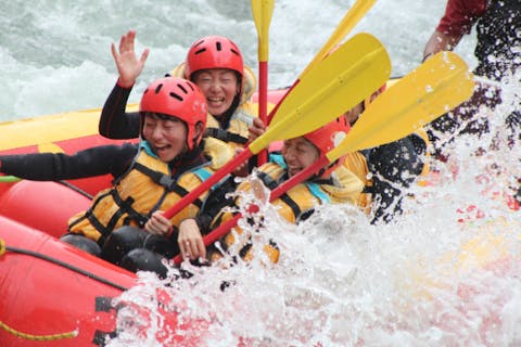 【群馬・みなかみ・ラフティング】《満足保障》大迫力の利根川ラフティング1日ツアー！
