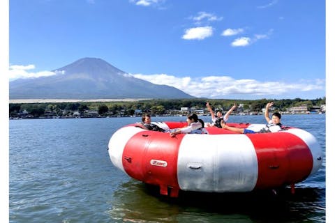 【山梨県・山中湖・ウェイクボード＆ハリケーンボート】人気大絶叫！話題のハリケーンボートとウェイクボードのお得なセットプラン