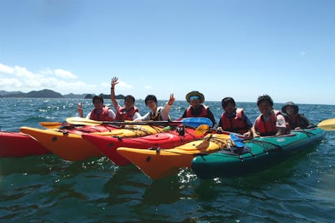 【和歌山・1日・シーカヤック】穏やかな入江と美しい海岸線！すはら海岸で海と一体に