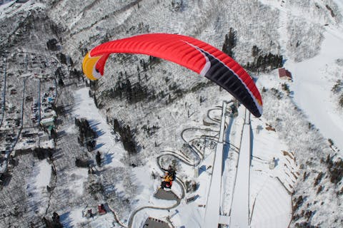 【長野・白馬・パラグライダー】白銀世界を見下ろそう！ウィンタータンデムフライト