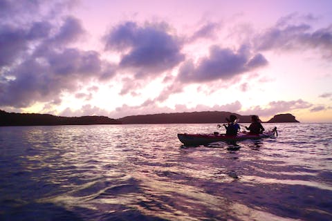 【沖縄・西表島・カヤック】夕暮れの瞬間を海の上から堪能。サンセットカヤック（2時間30分）
