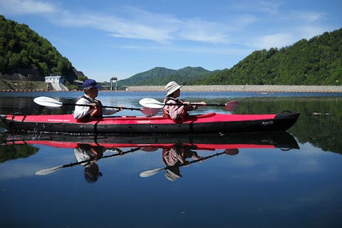 【みなかみ・早朝・カヤック】朝の清々しい空気を、胸いっぱい吸い込もう！早朝カヤックプラン（2人乗り）
