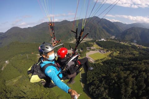 【タンデム】スキー場上部からフライト！北アルプスと富山平野の絶景を楽しもう