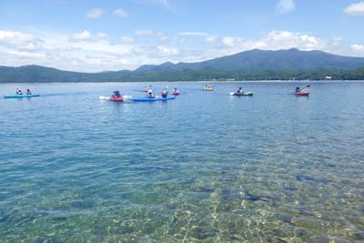 秋田・田沢湖・カヤック】視界いっぱいに広がるエメラルドブルー！田沢湖カヤックツアー｜アソビュー！