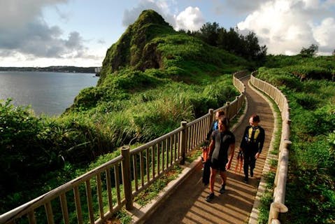 【沖縄・恩納村・シュノーケリング】青の洞窟＆熱帯魚の海を手軽に楽しめるシュノーケリング