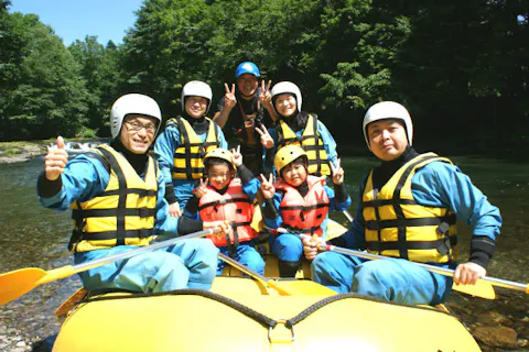 【北海道・富良野・ラフティング】午前は空知川！午後はシーソラプチ川の豪華ラフティング！（ランチ付き）
