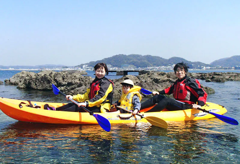 神奈川 葉山 無人島カヤックツアー 2時間30分 ファミリー向け アソビュー