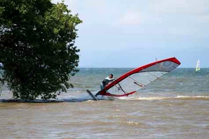 半日 初級体験コース 穏やかな琵琶湖は体験にも最適 ウィンドサーフィン アソビュー