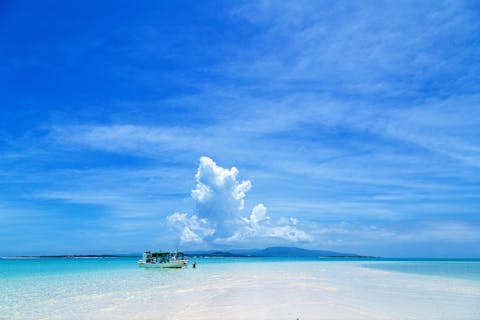 【石垣島・シュノーケリング】気の合う仲間、家族だけで思いっきりはしゃげるボートチャーターツアー！
