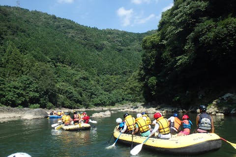 【京都・保津川】小学1年生から参加OK!のんびりラフティング（250分）