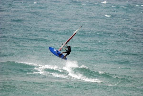 【広島・ウインドサーフィン】初心者歓迎！瀬戸内の穏やかな風でウィンドサーフィン体験しよう！（半日）