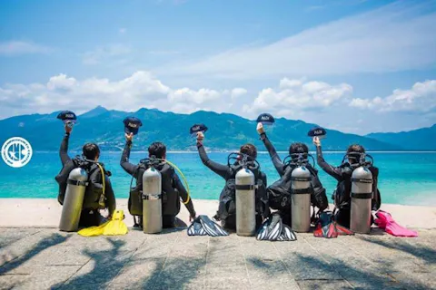 【伊豆稲取・ダイビング】最短3日でライセンスを取得！温泉地でダイバーになろう