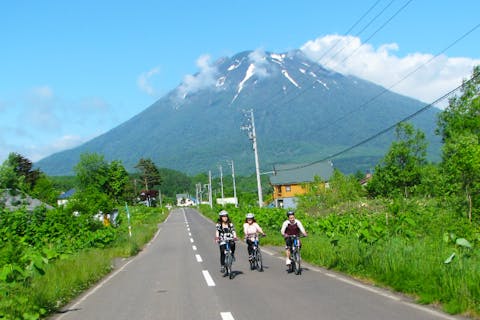 【北海道・ニセコ・サイクリングツアー】現地スタッフがご案内♪ニセコのんびりサイクリング