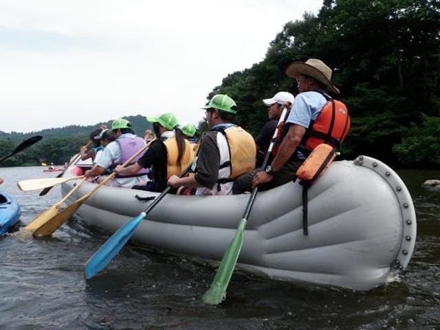 栃木 那珂川 カヌー 2人乗りカヌーで 清流 那珂川をのんびり川下り アソビュー