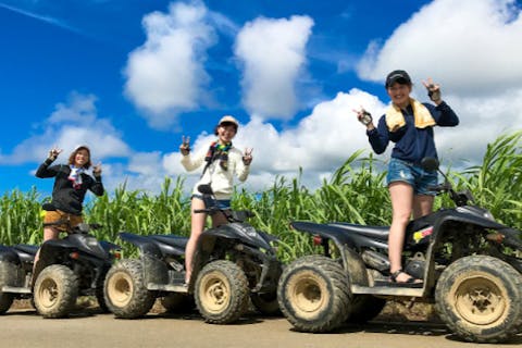 【沖縄・石垣・四輪バギー】さとうきび畑を走り抜けよう！バギーファンライドツアー