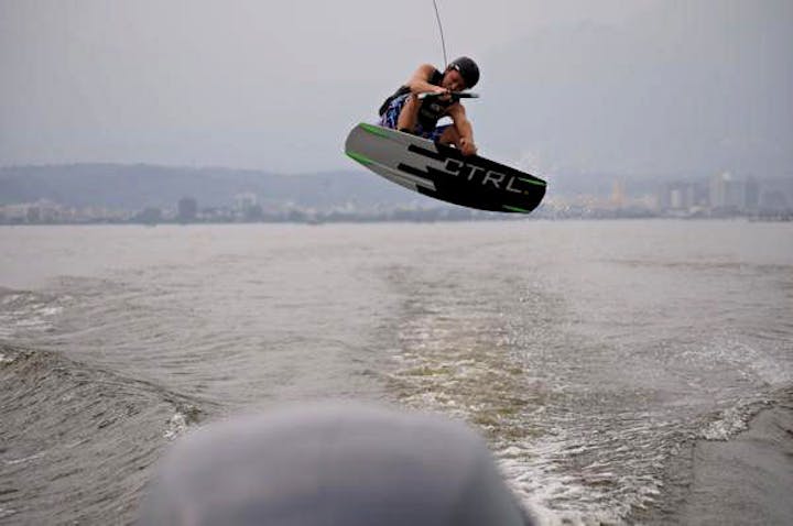 Dunpas Natural Wakebording （ドゥンパス ナチュラル ウェイクボーディング）