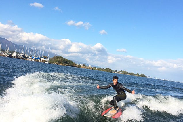 滋賀 琵琶湖 サーフィン ウェイクサーフィン体験 90分 アソビュー