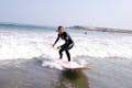 サーフィンスクールは、茨城、千葉、湘南の海で開催！やさしいポイントで波を捉える練習をするので安心です。