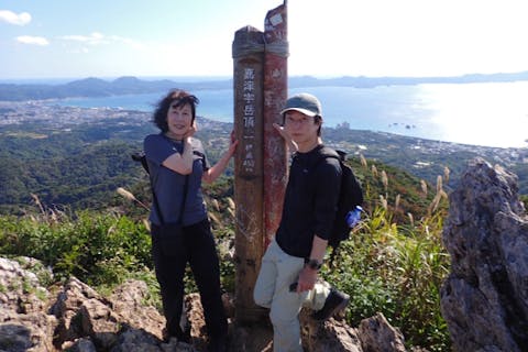 ＜1組限定貸切＞【沖縄本島・名護・ハイキング】亜熱帯の山々で360度パノラマ登山&キックボードのダウンヒル体験（約2時間・写真&動画プレゼント）