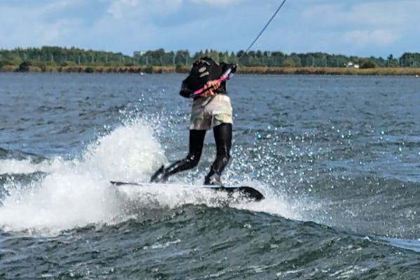 滋賀・琵琶湖・ウェイクボード】経験4回目以上の方はこちら！10分×2
