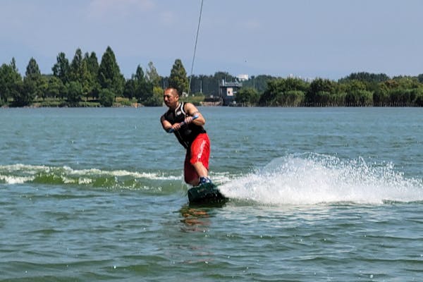 滋賀・琵琶湖・ウェイクボード】経験4回目以上の方はこちら！10分×2