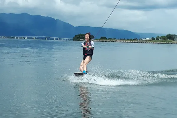 滋賀・琵琶湖・ウェイクボード】経験4回目以上の方はこちら！たっぷり