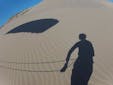 自然が造り出した美しい砂丘。砂に映ったシルエットも神秘的。