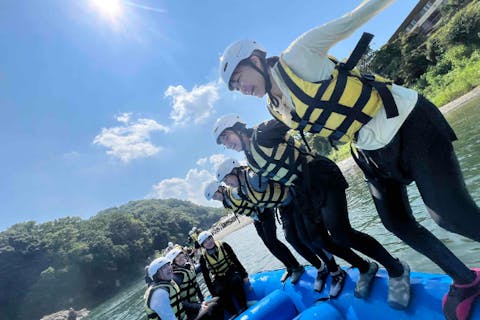 【埼玉・長瀞ラフティング】爽快ラフティング×7km超ロングコース！荒川を漕ぎ下る大満足プラン｜シャワー・ドライヤー完備で女子旅＆ファミリーにおすすめ◎カップル・女性グループにも◎