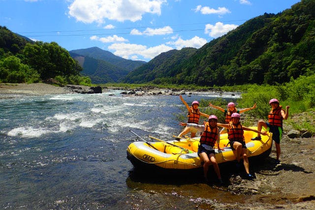 【高知・四万十川・半日ラフティングツアー】「ラフティング」「飛び込み」「SUP（サップ）」「川遊び」「カフェタイム」楽しみがいっぱい！！