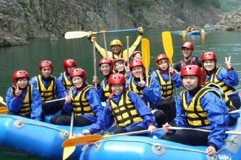 【和歌山・北山村】最大4艇貸し切りプラン！ラフティングで激流を体感！北山川半日ツアー＜撮影データ無料進呈＞