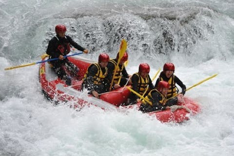 【徳島・吉野川】最大4艇貸し切りプラン！日本有数の激流ラフティング！吉野川1日ツアー＜撮影データ無料進呈＞
