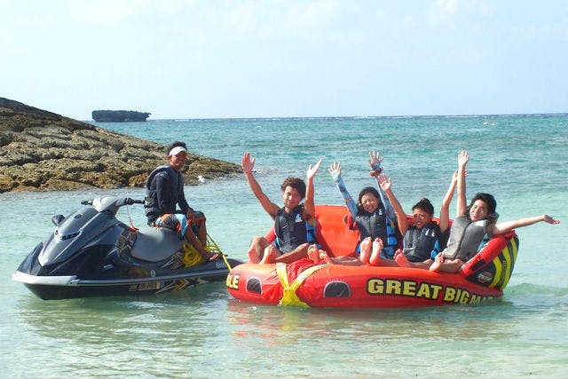恩納村・マリンスポーツ】スリル満点！爽快スピードを楽しめるビッグ