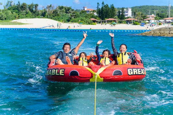 恩納村・マリンスポーツ】スリル満点！爽快スピードを楽しめるビッグ