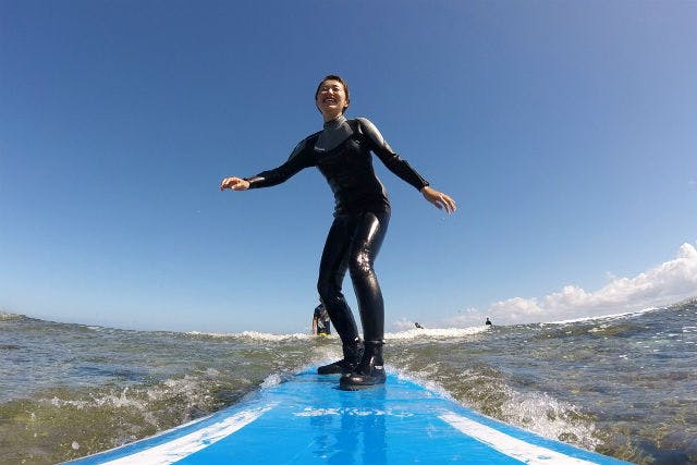 【沖縄県・恩納村・サーフィン】自分で波をキャッチして乗る！入門プラン