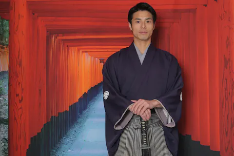 【サムライプラン】男性も華麗に格好よく変身！スタジオ撮影つき！