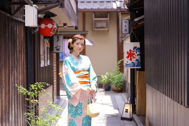 【京都・着物レンタル】襦袢から草履まで5点レンタルセット！京都を着物で美しく旅しよう