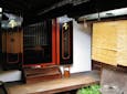 冨田屋の「寶蔵」。扉には独特の漆塗りの技法が使われています。