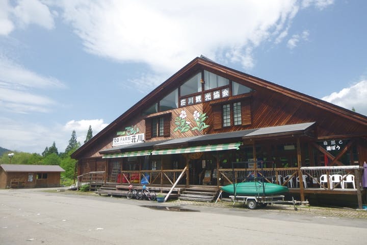 ODSS（OD-FARM荘川）は、岐阜県荘川町を拠点にスノーシューツアーを開催しています。