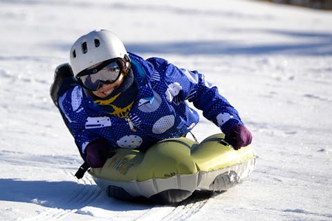 【群馬県みなかみ町・エアボード・半日】初心者大歓迎！基礎から習って楽しく滑ろう！グループ貸切プラン