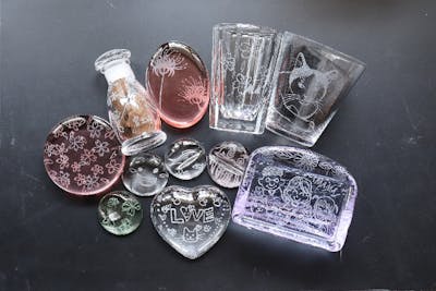 浅草駅から徒歩6分！】ガラスの彫刻体験でオリジナルアイテムを作ろう