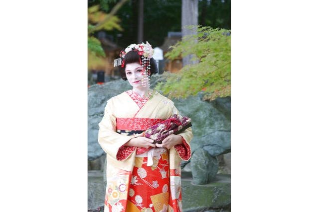 裾引き着物 帯付き 引き振袖：W016 黒 裾白 喜祥寿☆| 婚礼衣装レンタル | 京都着物