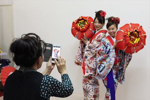 【沖縄・那覇・琉装体験】本格琉装体験.ヘアーセット込み.／ヘアゴムプレゼント／国際通り近く！