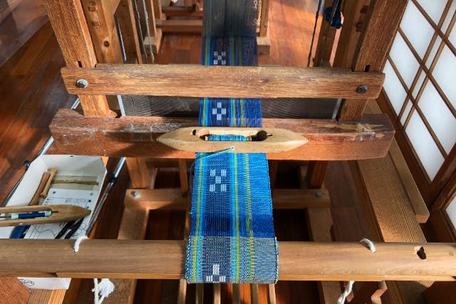 【沖縄・石垣島・機織り体験】伝統工芸「ミンサー手織り」でタペストリーをつくろう！