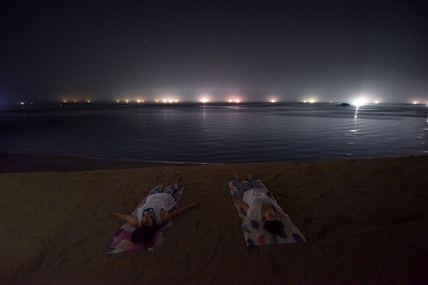 鳥取砂丘 ヨガ体験 満月or新月の夜限定 クリスタルボウル 砂と波の月星ヒーリングyoga 夏限定 アソビュー